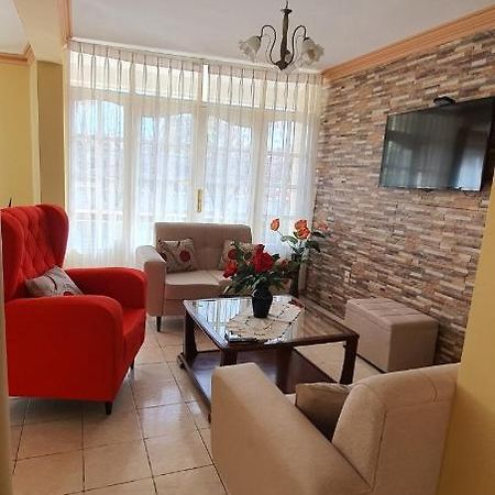 Departamento Jireh Lägenhet Tarija Exteriör bild